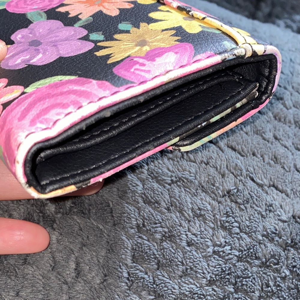 Betsey Johnson Floral Heart Wallet - Black, Pink, Blue - Picture 6 of 6
